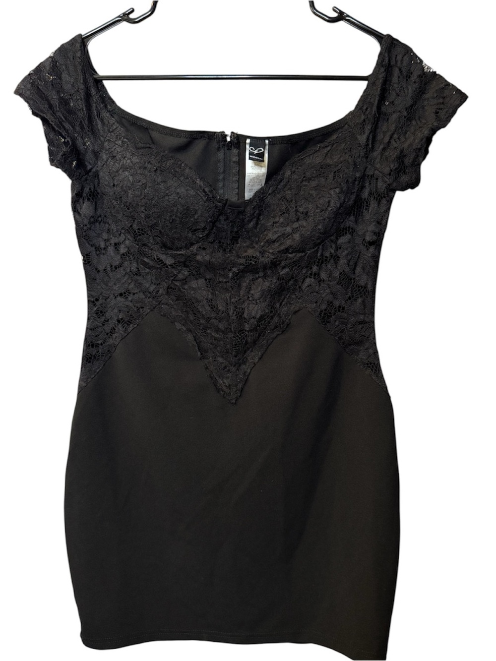 Windsor Black Lace Chemise with Cap Sleeves/Waist 26